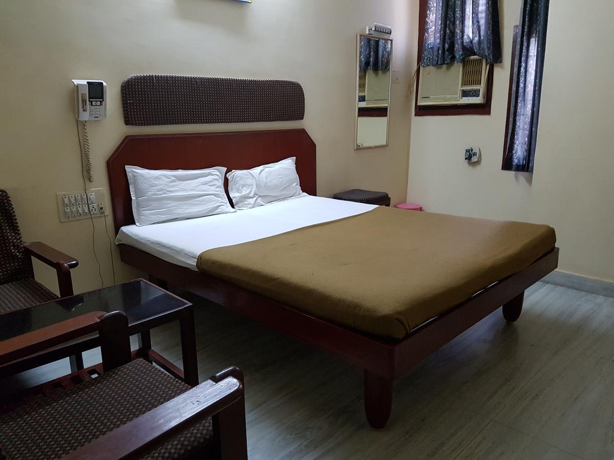 Sri Sai Residency Hotel Tirupati Exterior photo